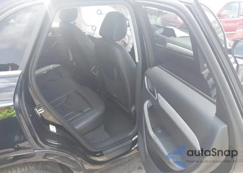 2017 Audi Q3 2.0T Premium z USA, uszkodzony, nr VIN WA1ECCFS2HR008755